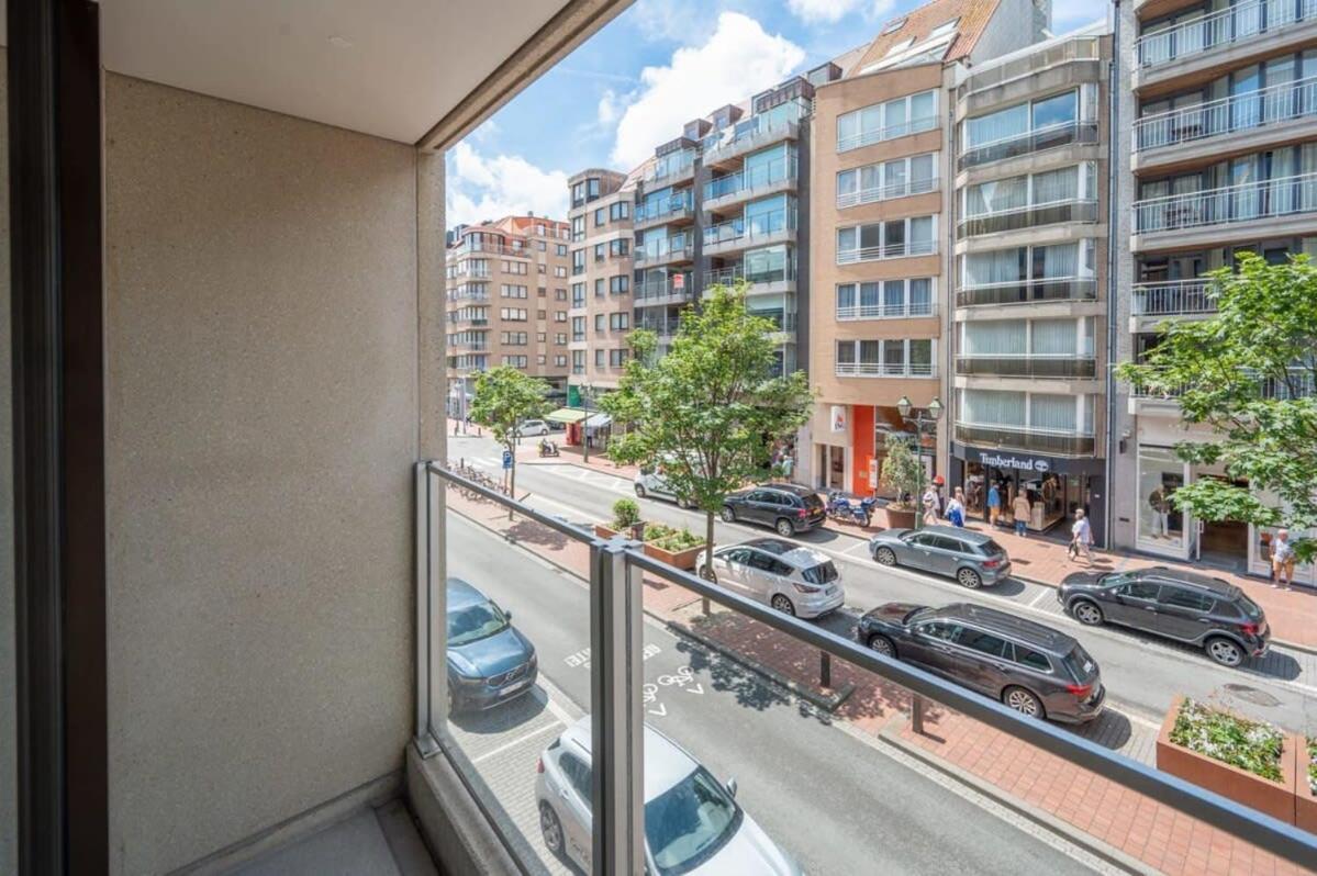 Huswell - High End Apartment Nearby The Beach In Knokke With Parking Eksteriør billede