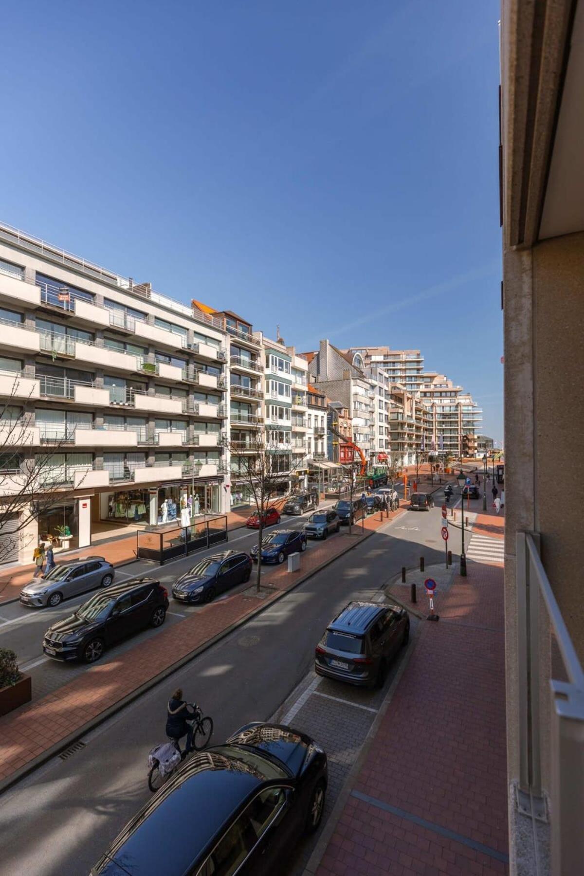 Huswell - High End Apartment Nearby The Beach In Knokke With Parking Eksteriør billede